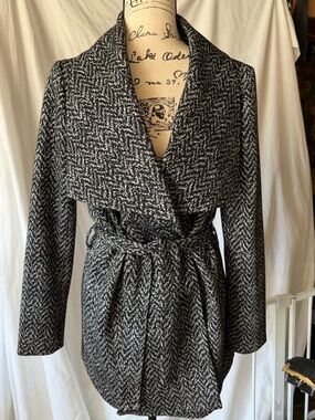 Banana Republic Black & White Herringbone Wrap Trench Coat